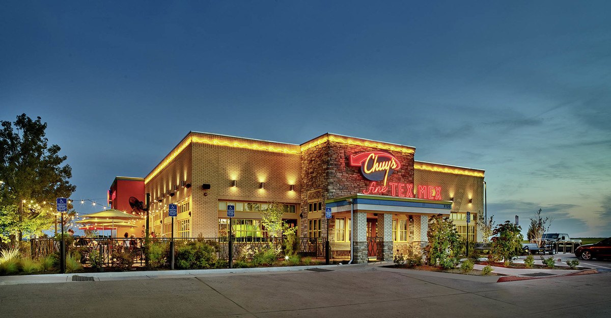 Chuy's Restaurant Landscaping